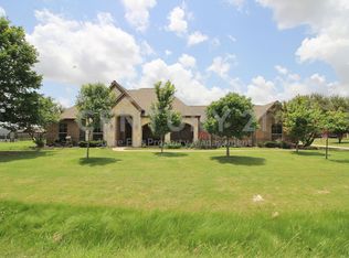 5641 Country South Ln, Midlothian, TX 76065