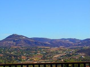 329 N Willowspring Dr, Encinitas, CA 92024