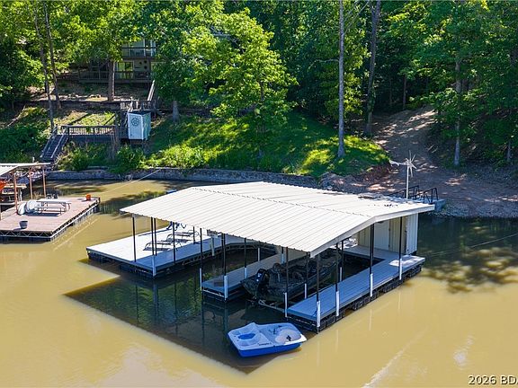 4th image of 553 Wading Bird Rd