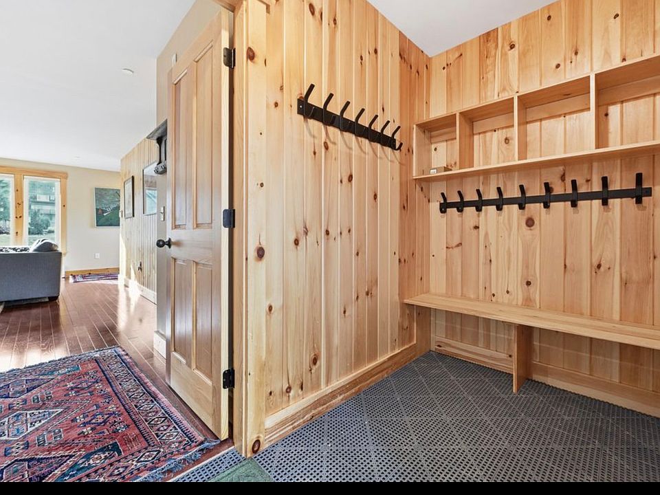 Mud room (Boot Room)