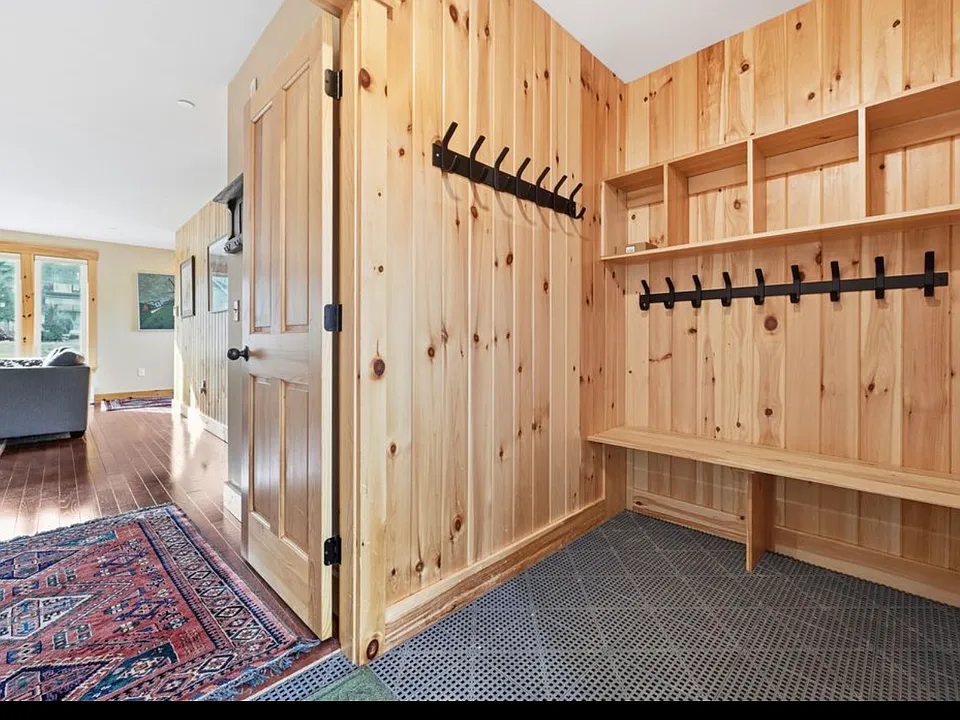 Mud room (Boot Room)