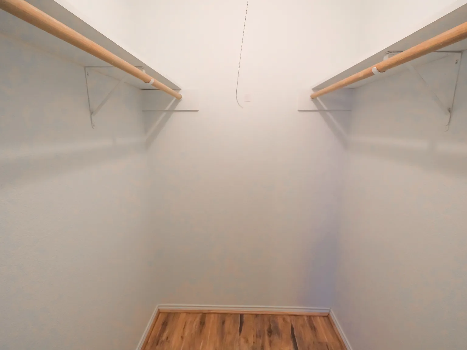2 bed, 1992 sqft, $1,550 — Photo 3