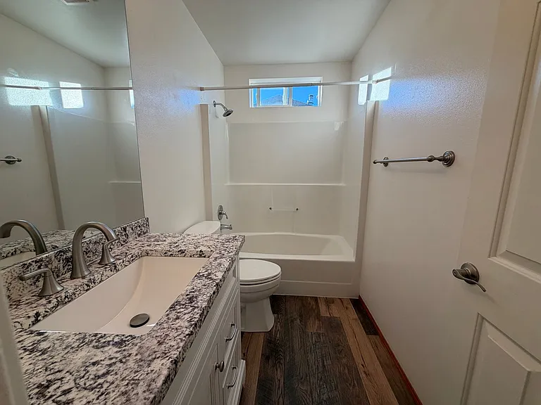 2442 Highland View Dr — Photo 7