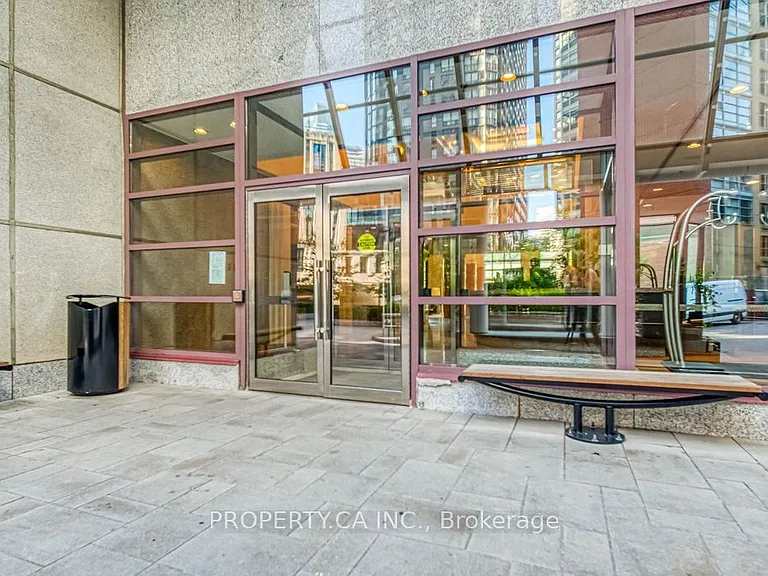 1001 Bay St #2902 — Photo 3
