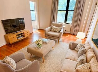 3169 37th St APT 2, Astoria, NY 11103