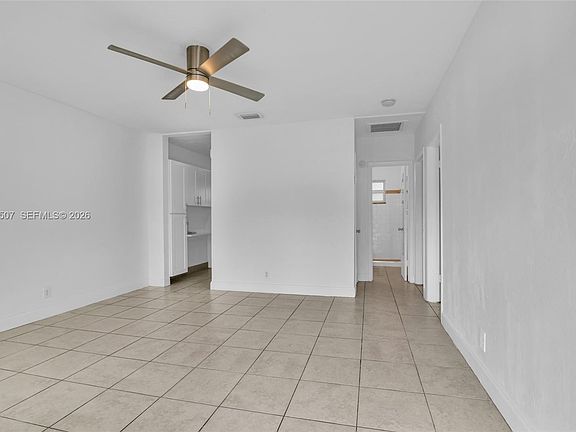 3rd image of 2671 NE 18th Ter
