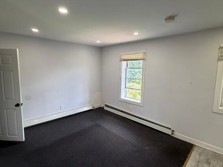 155 W Main St #2R — Photo 2