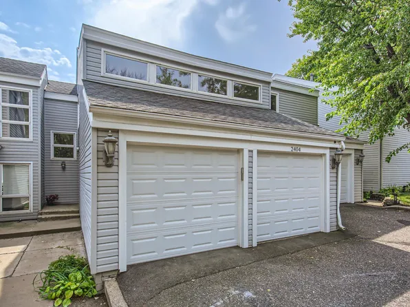 2404 Hillsboro Ave N, Golden Valley, MN 55427