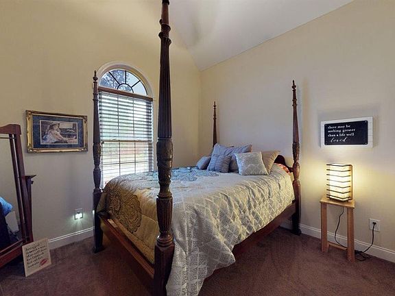 5th image of 1046 Rock Creek Dr