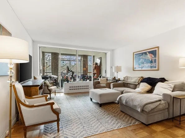 99 Pond Ave APT 417, Brookline, MA 02445