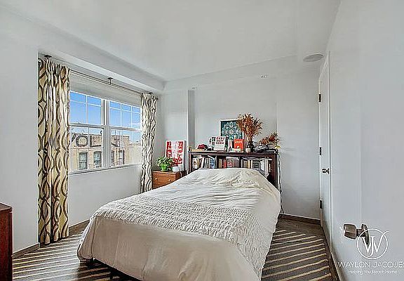 5th image of 379 Broadway #4R
