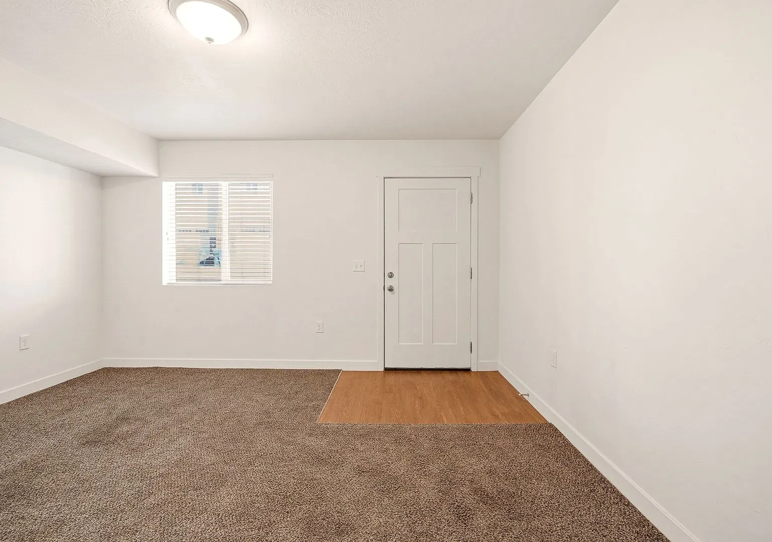 831 E 500 S — Photo 2