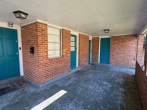 2nd image of 1301 Michael St