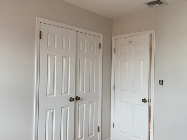 (undisclosed Address), Maspeth, NY 11378