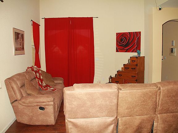 3rd image of 2295 NW Padova St