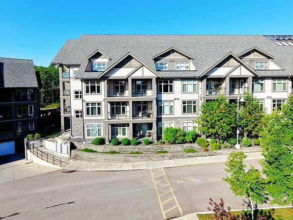3rd image of 15 NE Aspenmont Hts SW #206