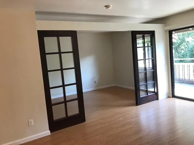 101 Kinross Dr #4 — Photo 36