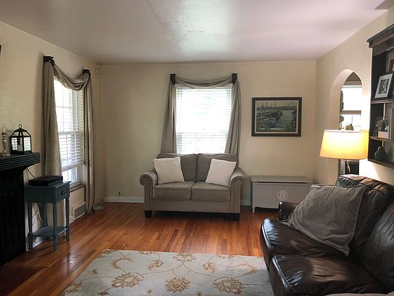 3rd image of 774 Country Club Dr