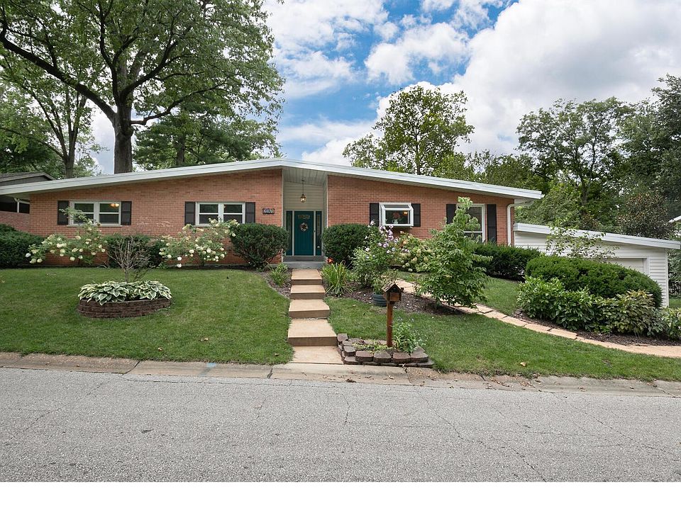 1st image of 2317 Divot Dr
