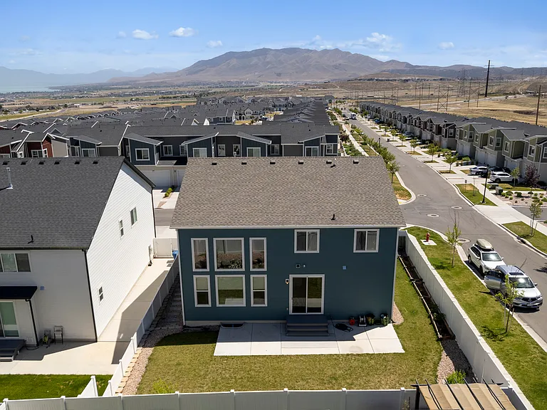 972 W Lucky Clover Dr — Photo 41