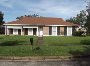 2304 Genoa Dr, Mobile, AL 36609