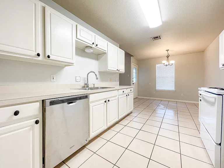 10145 Valencia Dr #A — Photo 11