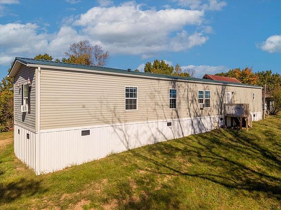 3rd image of 3848 Chestnut Ridge Rd