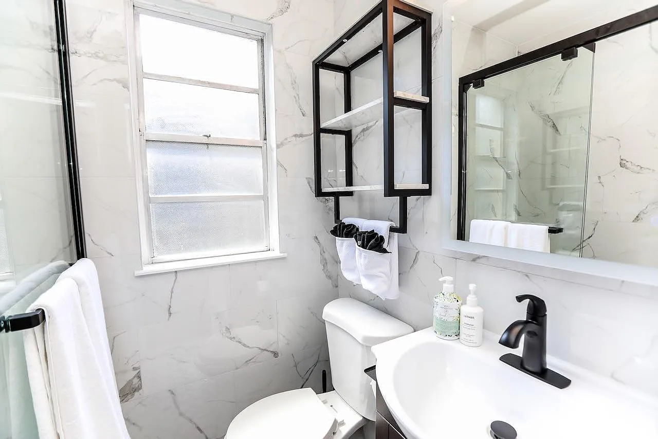 1 bed, 650 sqft, $2,000 — Photo 2