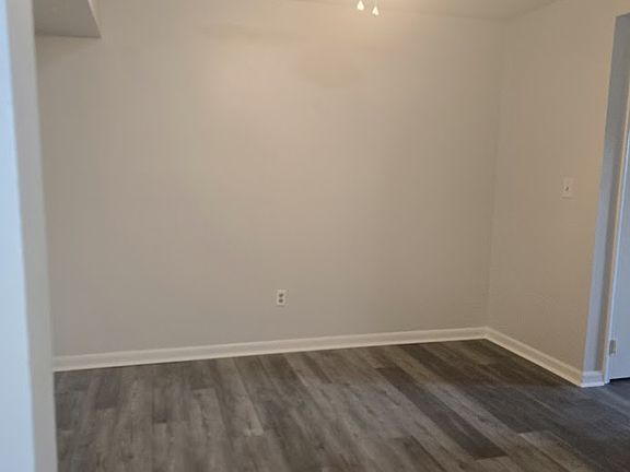 5th image of 406 Savage Dr Unit A