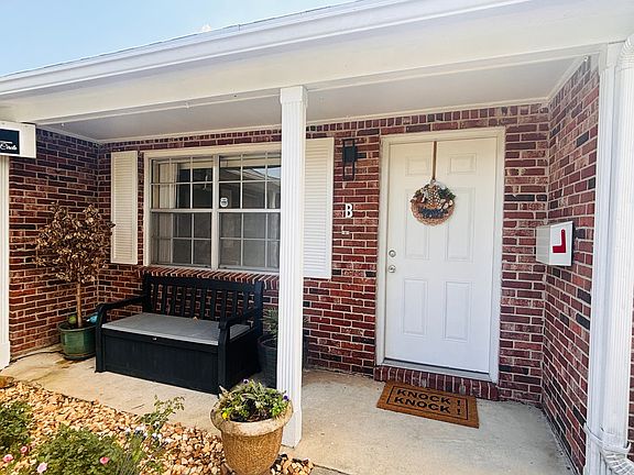 2nd image of 255 N Evans Cir #B