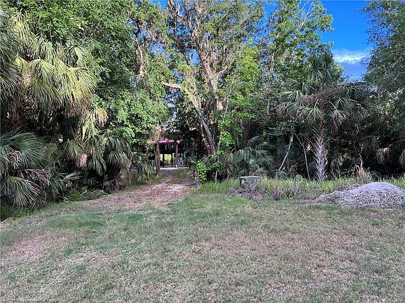3rd image of 736 Big Oak Ln