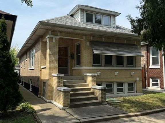 3rd image of 4936 S Kedvale Ave