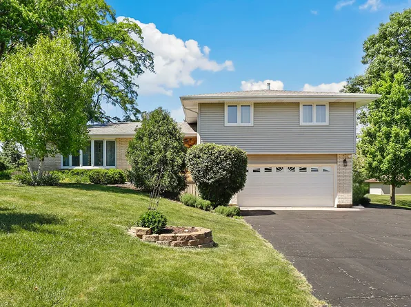 1240 117th St, Lemont, IL 60439