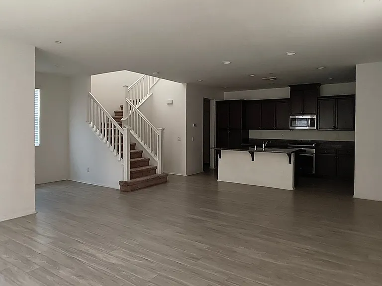 7090 Estrella Ct — Photo 22
