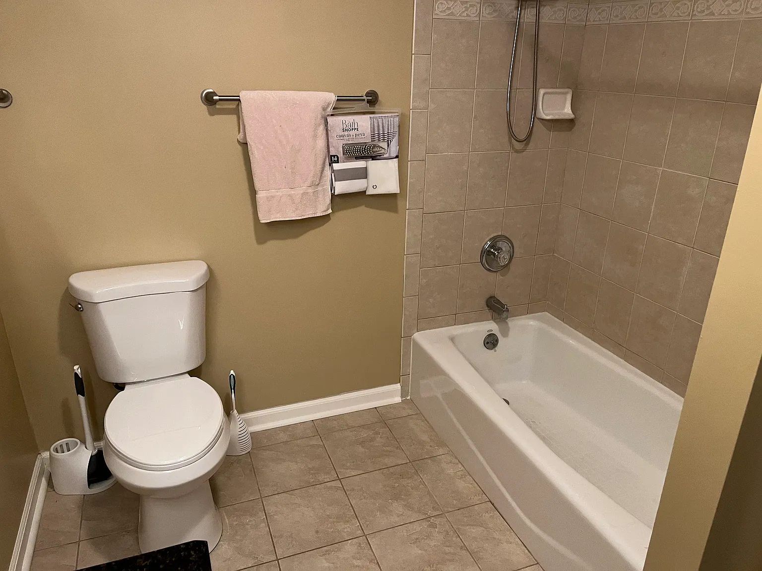 2 bed, 1.5 bath, 1075 sqft, $1,850 — Photo 4
