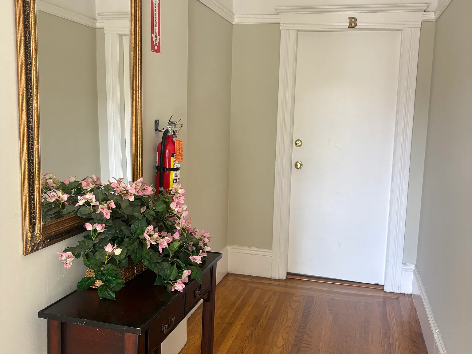 1 bed, 700 sqft, $3,000 — Photo 3