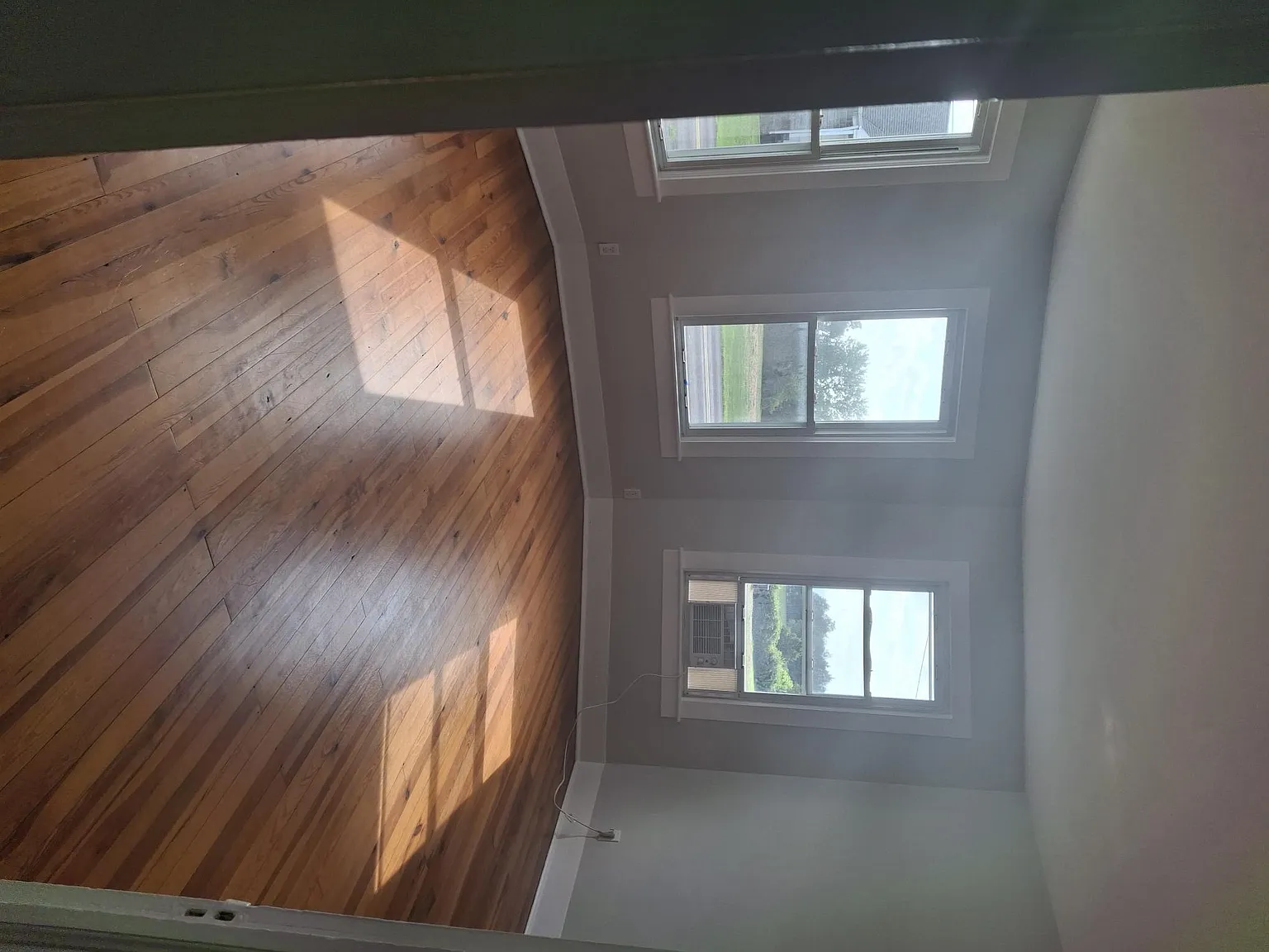 3 bed, 1880 sqft, $1,900 — Photo 3