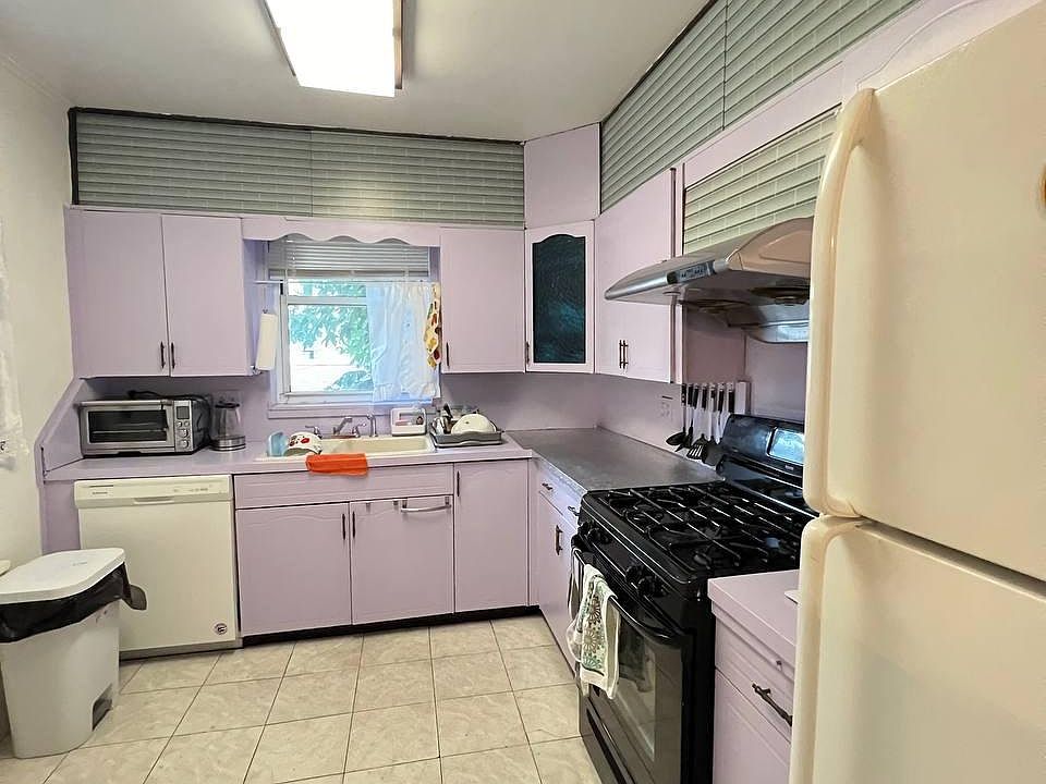 1st image of 4243 Bedford Ave #1