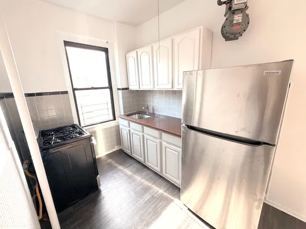 21-06 35th Street image 1 of 17