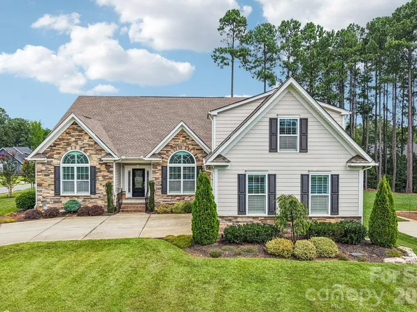 142 Butler Dr, Mooresville, NC 28115