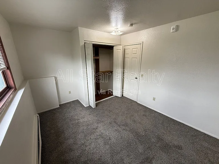 211 McCarrey St #2B — Photo 16