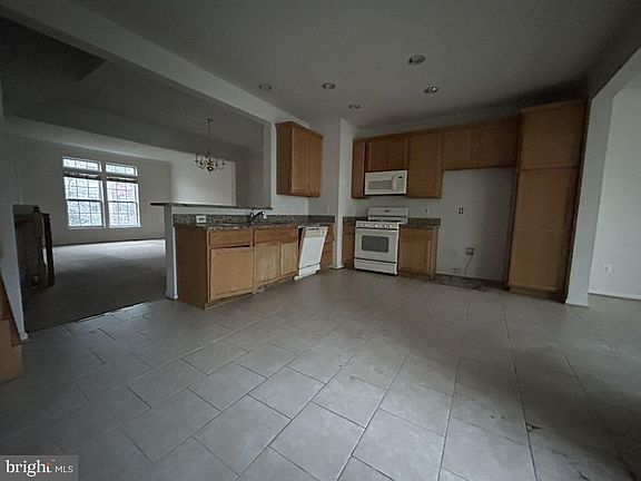 4th image of 8477 Hallie Rose St