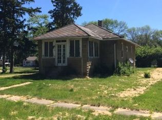 206 Locust St, Varna, IL 61375