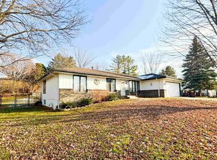 6147 Walnut Grove Rd, Loves Park, IL 61111