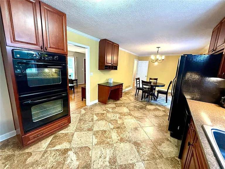 6725 Ridge Moore Dr — Photo 25
