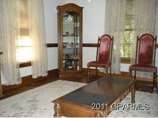 3rd image of 607 Bremerton Dr