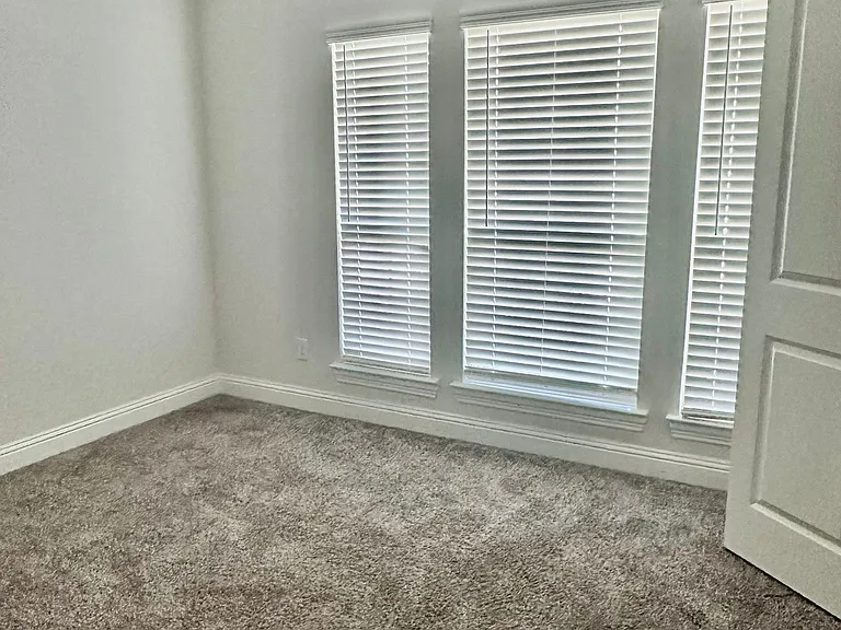 2612 Ainsworth Rd — Photo 7