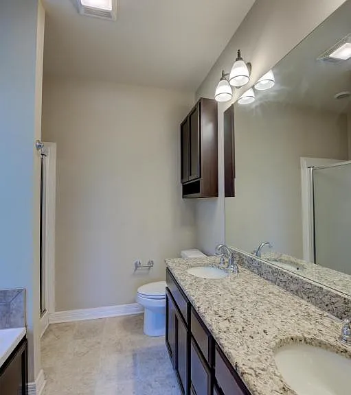 506 Linnhurst Dr — Photo 8