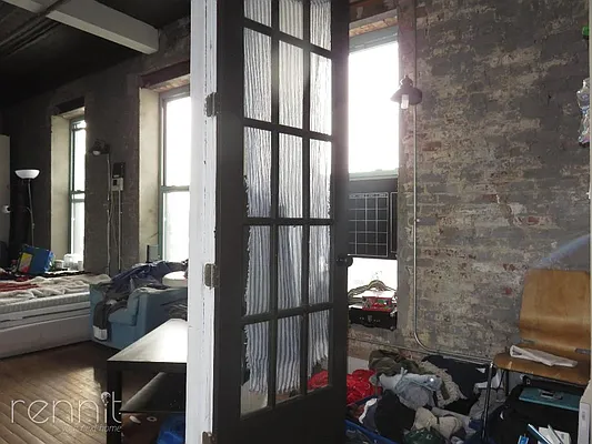 Rented by Rennit Inc. | media 35