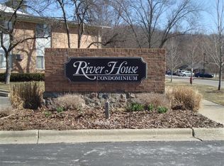 1237 Island Dr APT 101, Ann Arbor, MI